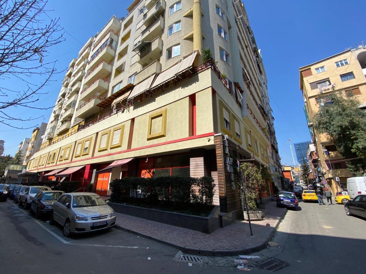 Retreat Apartments 地拉那 外观 照片