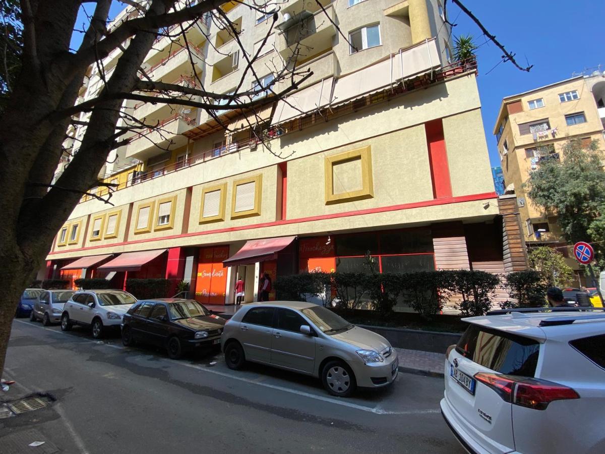 Retreat Apartments 地拉那 外观 照片
