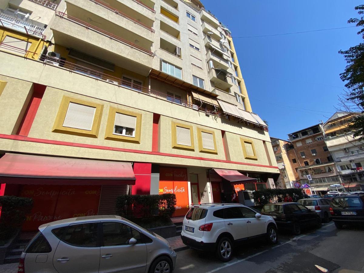 Retreat Apartments 地拉那 外观 照片