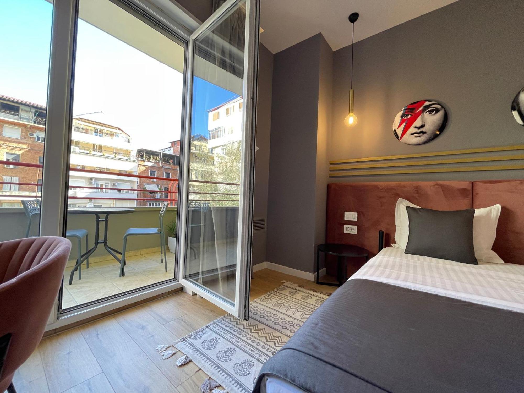 Retreat Apartments 地拉那 外观 照片