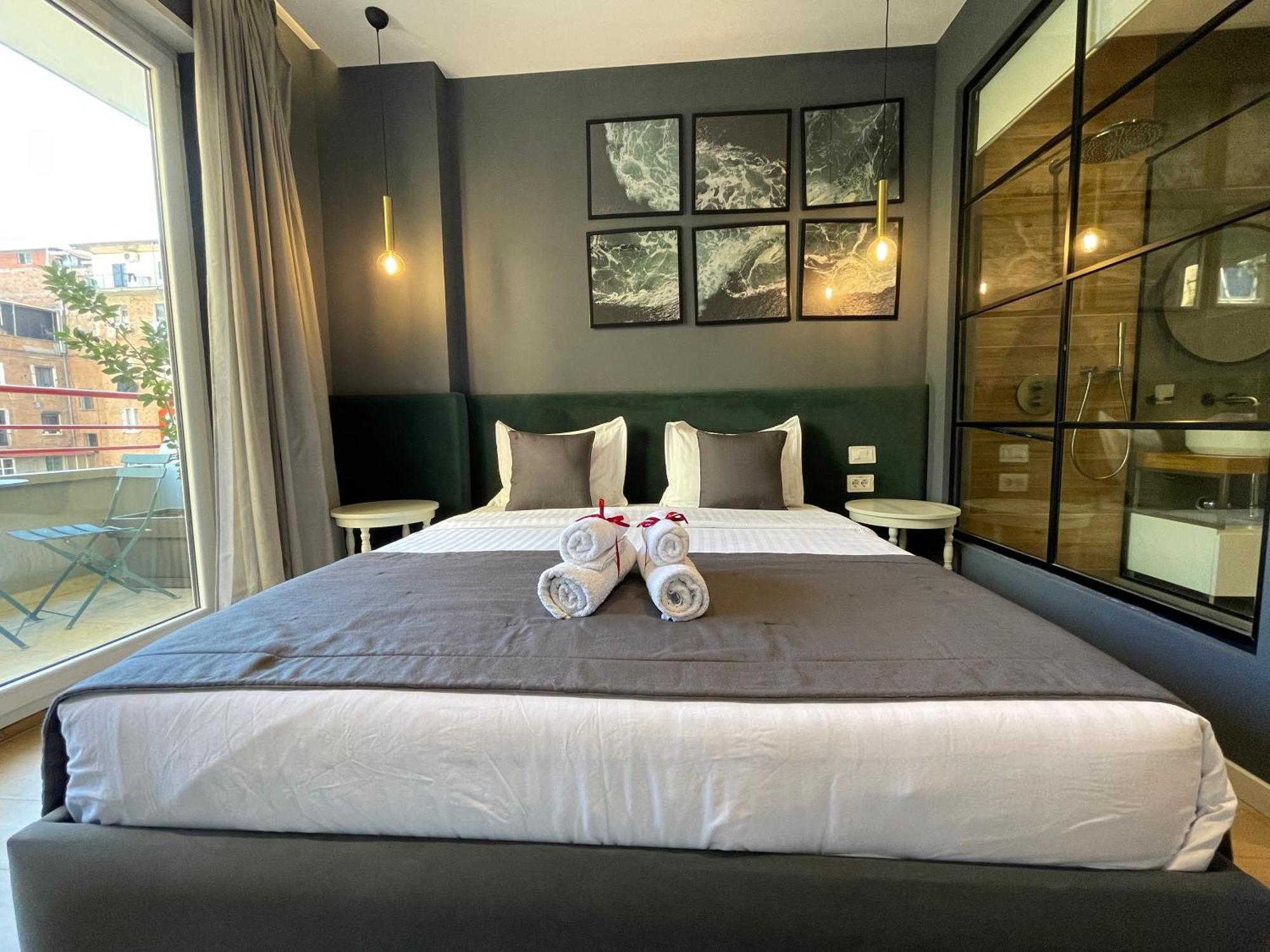 Retreat Apartments 地拉那 外观 照片